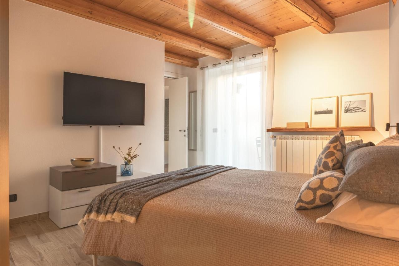 Casa Del Borgo "Aria & Acqua" Sul Lago Maggiore Maccagno Екстер'єр фото