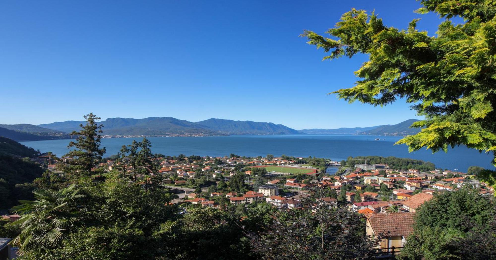 Casa Del Borgo "Aria & Acqua" Sul Lago Maggiore Maccagno Екстер'єр фото