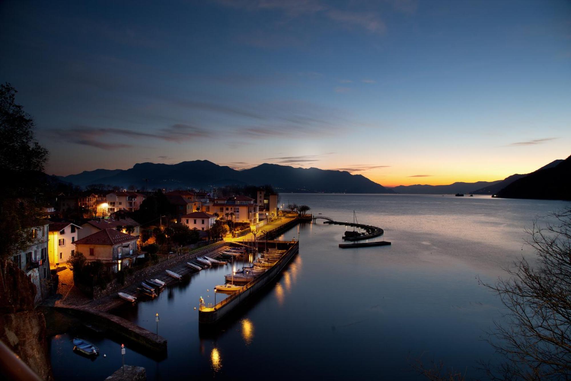 Casa Del Borgo "Aria & Acqua" Sul Lago Maggiore Maccagno Екстер'єр фото